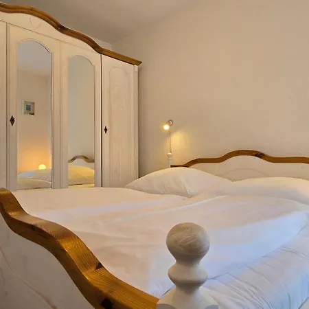 T5 Apartment